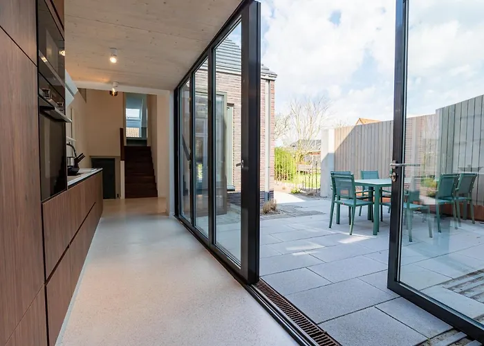 Altes Notariat Hausteil 2 *